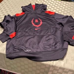 Nike boys therms fit hoodie. Xl. Excellent condition.
